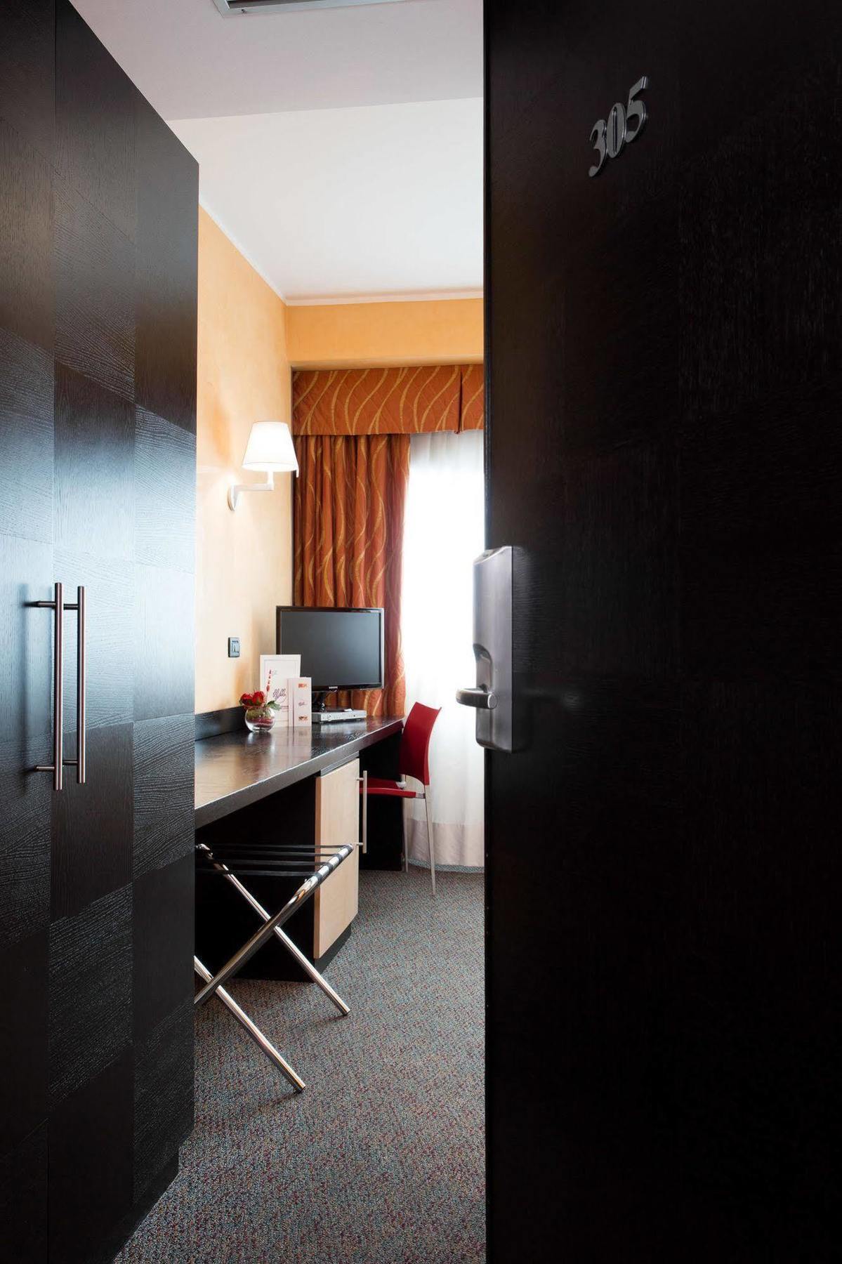 Hotel Majorana ريندي المظهر الخارجي الصورة